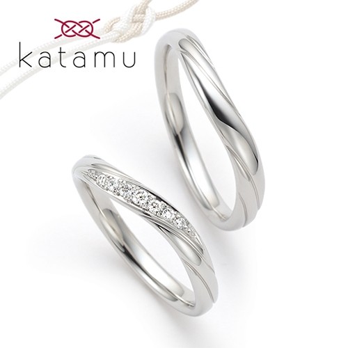 鍛造製法の結婚指輪Katamuの木の目風