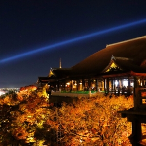 秋におすすめのプロポーズスポットなら京都の清水寺