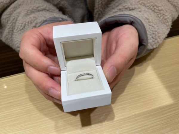 兵庫県加西市「ひな」の婚約指輪をご成約頂きました。