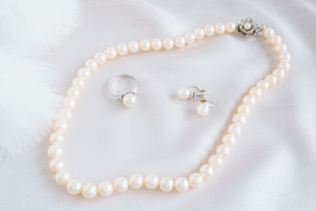 和歌山で真珠ネックレスが記念日プレゼントにおすすめな理由