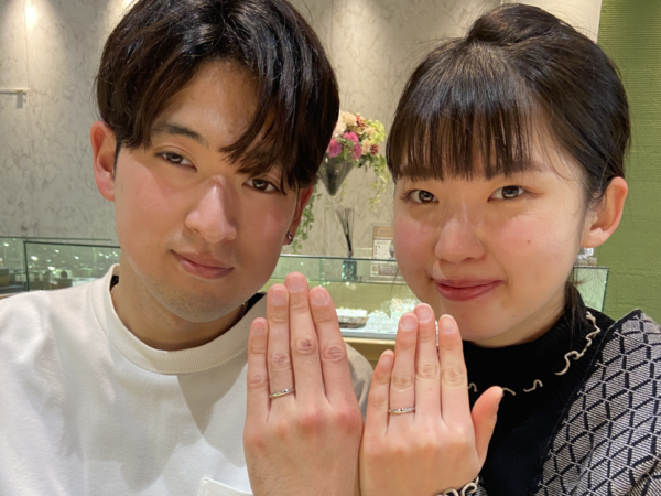 大阪市東淀川区｜サムシングブルーの結婚指輪をペアでご成約いただきました