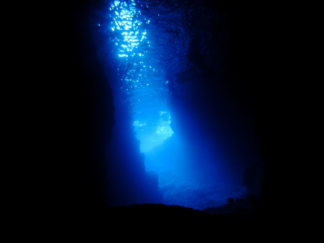 青の洞窟「真栄田岬」