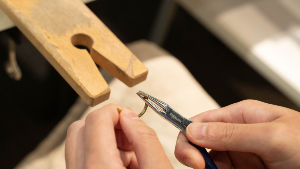 手作り婚約指輪の製作開始