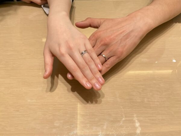 【神戸市・東灘区】RosettE/SPの婚約指輪とFISCHERの結婚指輪をペアでご成約いただきました。