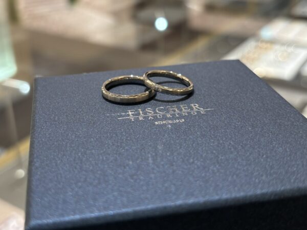 兵庫県姫路市よりご来店｜耐久性に優れた「FISCHER」の結婚指輪