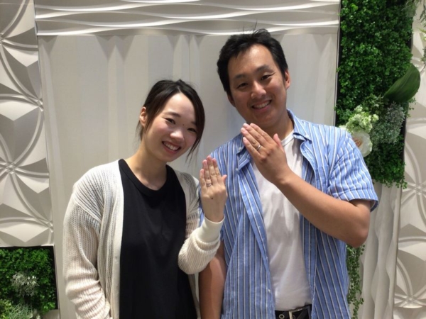 兵庫県豊岡市「SomethingBlue」の結婚指輪をご成約頂きました。