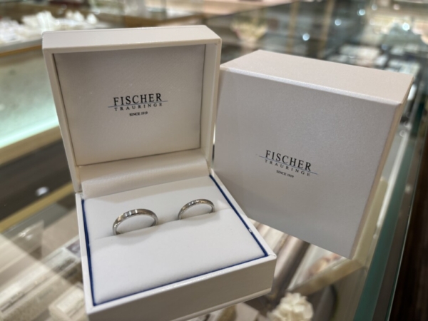 兵庫県姫路市よりご来店「FISCHER」の結婚指輪をご成約頂きました