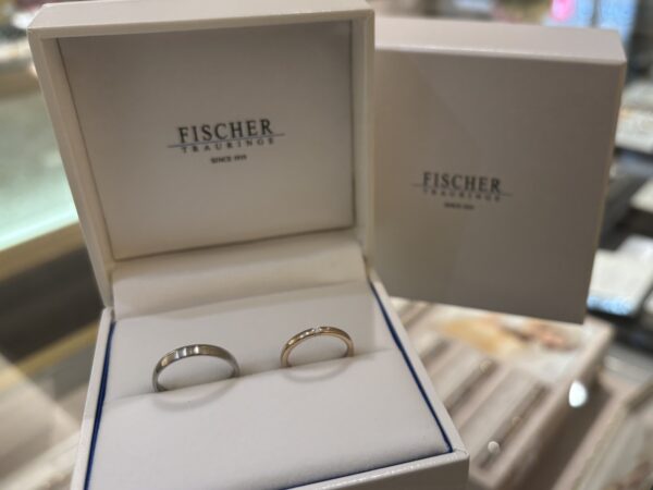 兵庫県高砂市からご来店「FISCHER」のマリッジリングをご成約頂