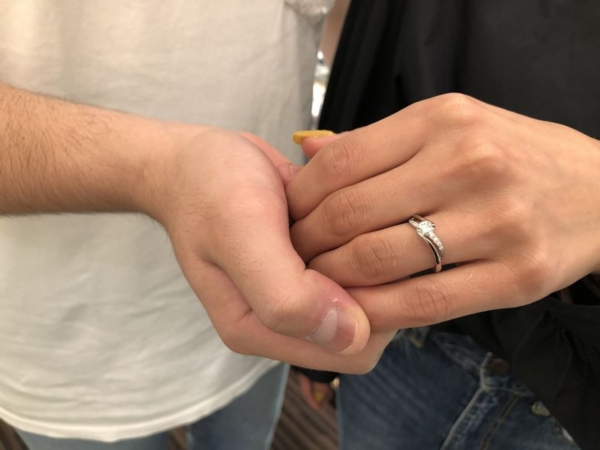 兵庫県姫路市「Mariage ent」の婚約指輪をご成約頂きました