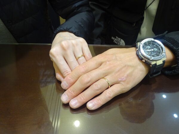 大阪府泉佐野市 シンプルで丈夫な造りのインセンブレの結婚指輪をご成
