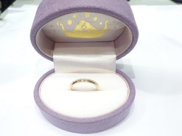 大阪府熊取町 奥様の大好きなラプンツェルの結婚指輪をサプライズでご