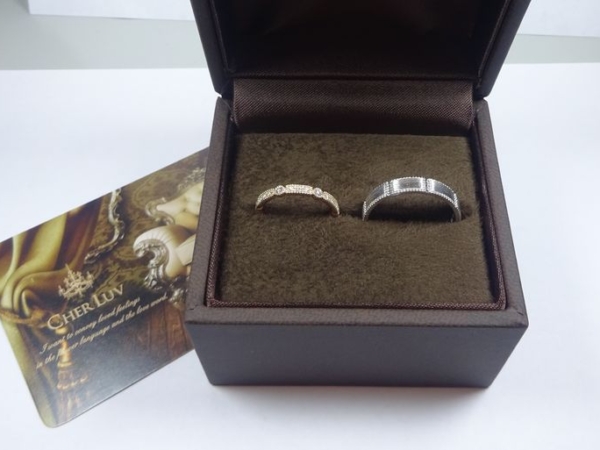 和歌や県・和歌山市｜大人可愛いがコンセプトのアンティーク調のシェールラヴの結婚指輪をご成約されたお客様です。