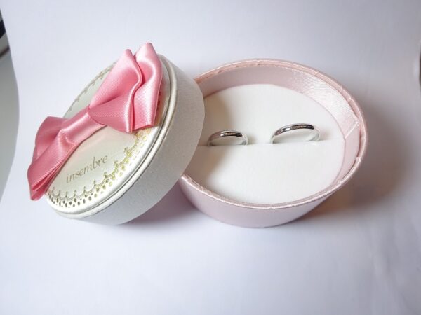 大阪府大阪市 シンプルで理想通りのデザインのインセンブレの結婚指輪