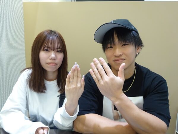 奈良県五條市 デザインと金額にお互い納得し、ブリッジの結婚指輪をご