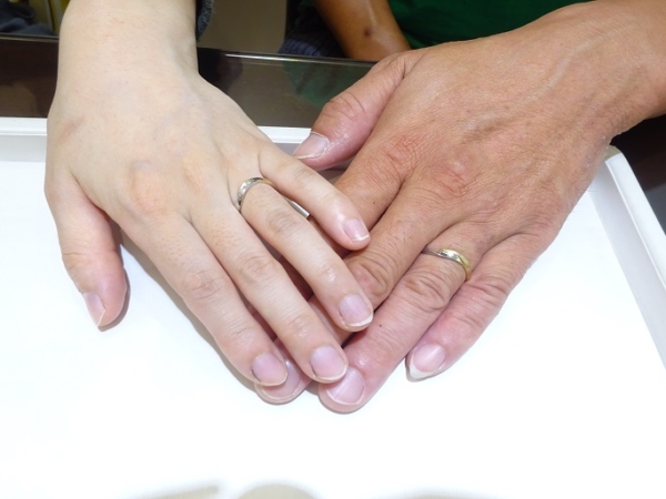 和歌山県和歌山市｜アレンジしてオシャレ感がアップしたラパージュの結婚指輪をご成約いただきましたお客様です。