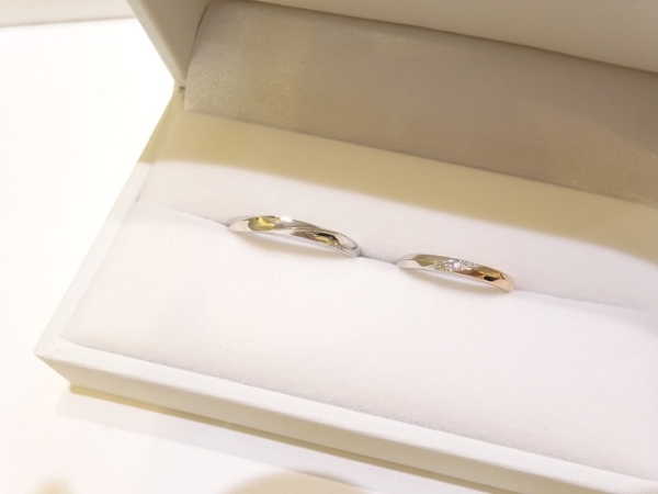 大阪府河内長野市｜しっかりとした造りしかもリーズナブルgardenオリジナルの結婚指輪をご成約されたお客様です。