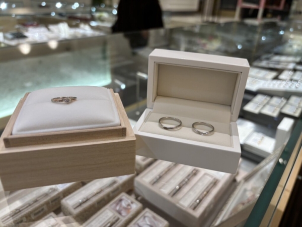 兵庫県加古川市からご来店 婚約指輪「AMOUR AMULET」結婚指輪「IDEAL plus fort」をご成約
