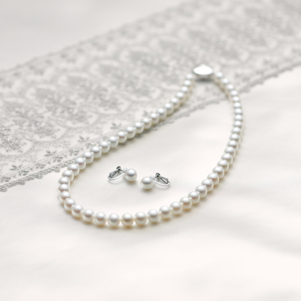 和歌山で記念日プレゼントにおすすめのロゼットの真珠ネックレス