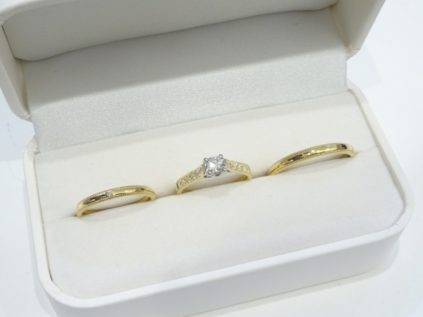 大阪府泉佐野市｜ブライダルパックを使ってオリジナルの婚約指輪と結婚指輪をご成約いただきました。