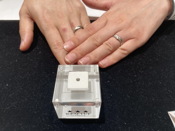 京都右京区｜鍛造製法IDEALのデザインに究極の輝きをもつIDEALダイヤモンド・FISCHERの結婚指輪をご成約いただきました